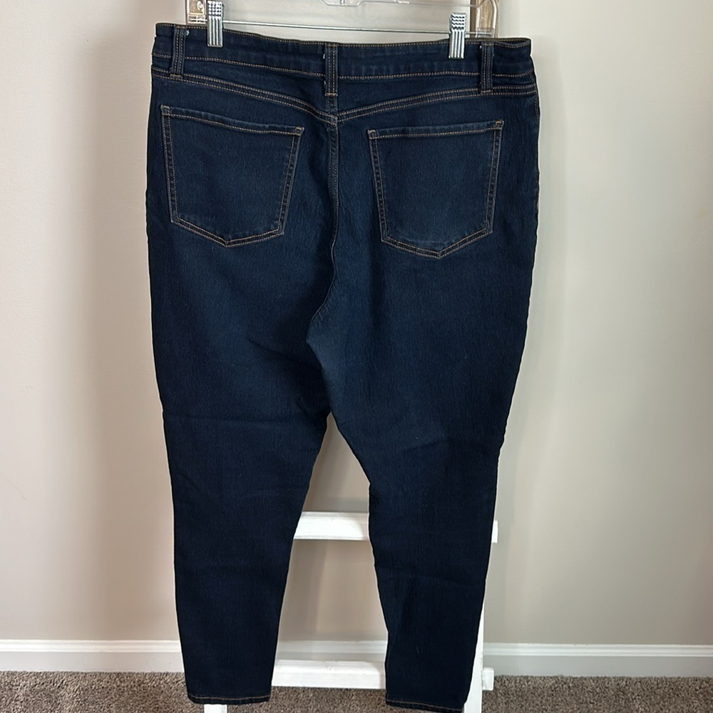 No Boundaries High Rise Skinny Jeans with 5 Functional Pockets Size 17 in GUC - Picture 10 of 17